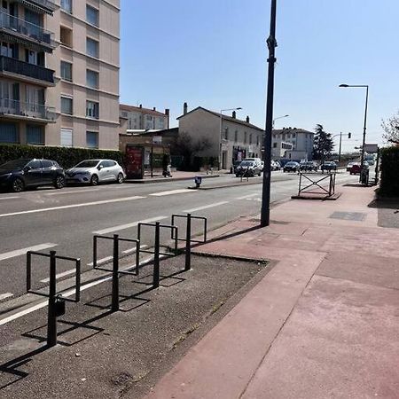 شقة Le Pressense Vénissieux المظهر الخارجي الصورة